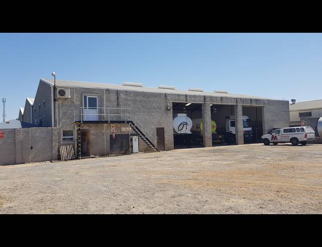 500M² FACTORY TO LET IN KRAAIFONTEIN INDUSTRIA